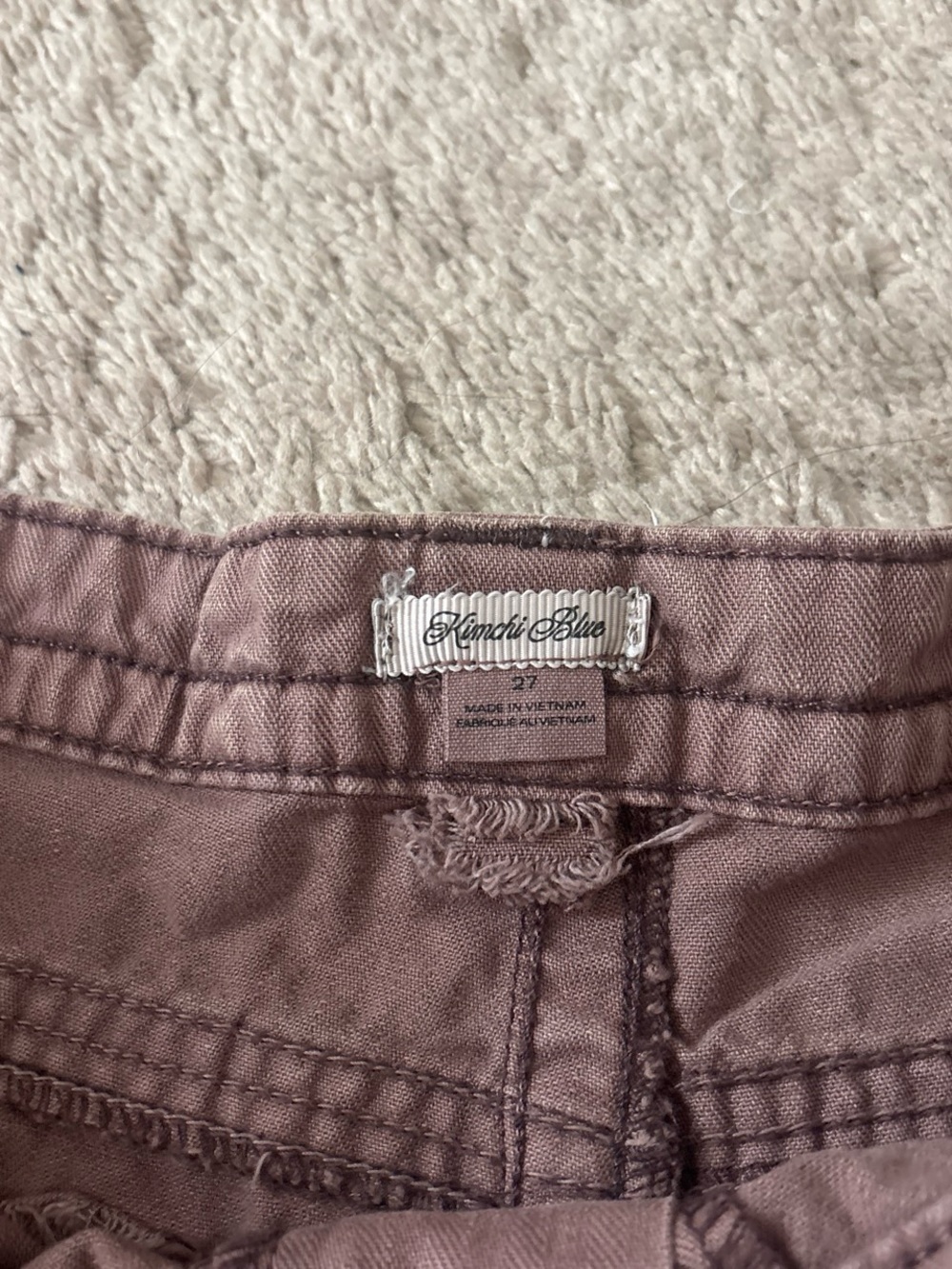 Kimchi Blue Mauve Frayed Pocket Jean Shorts - Picture 3 of 3